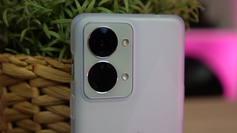 OnePlus Nord 2T kamera med silikone cover.JPG